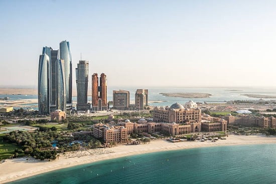 Vista sullo skyline di Abu Dhabi