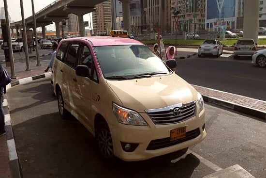 Taxi rosa Dubai